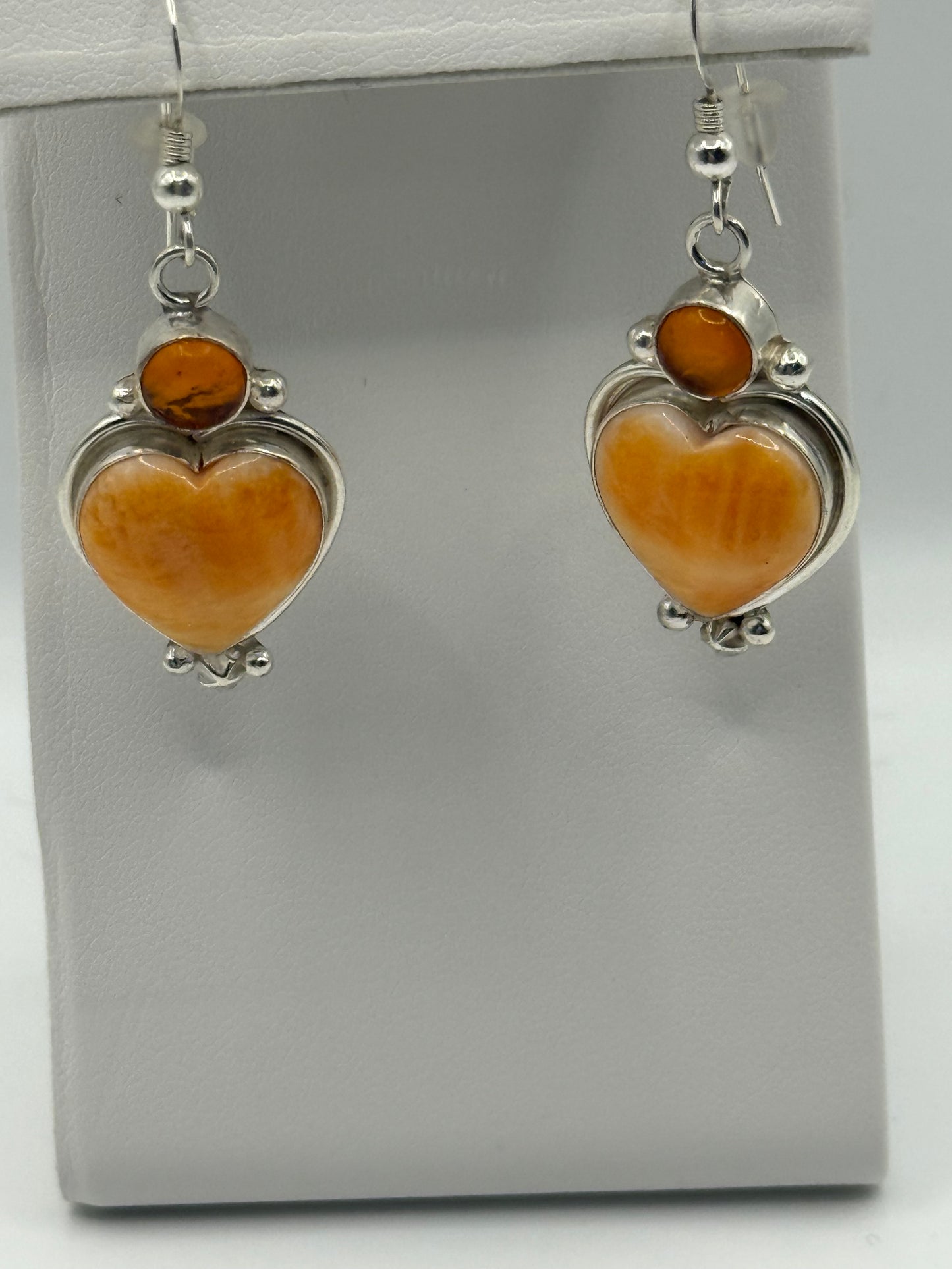 Spiny oyster and agate earrings