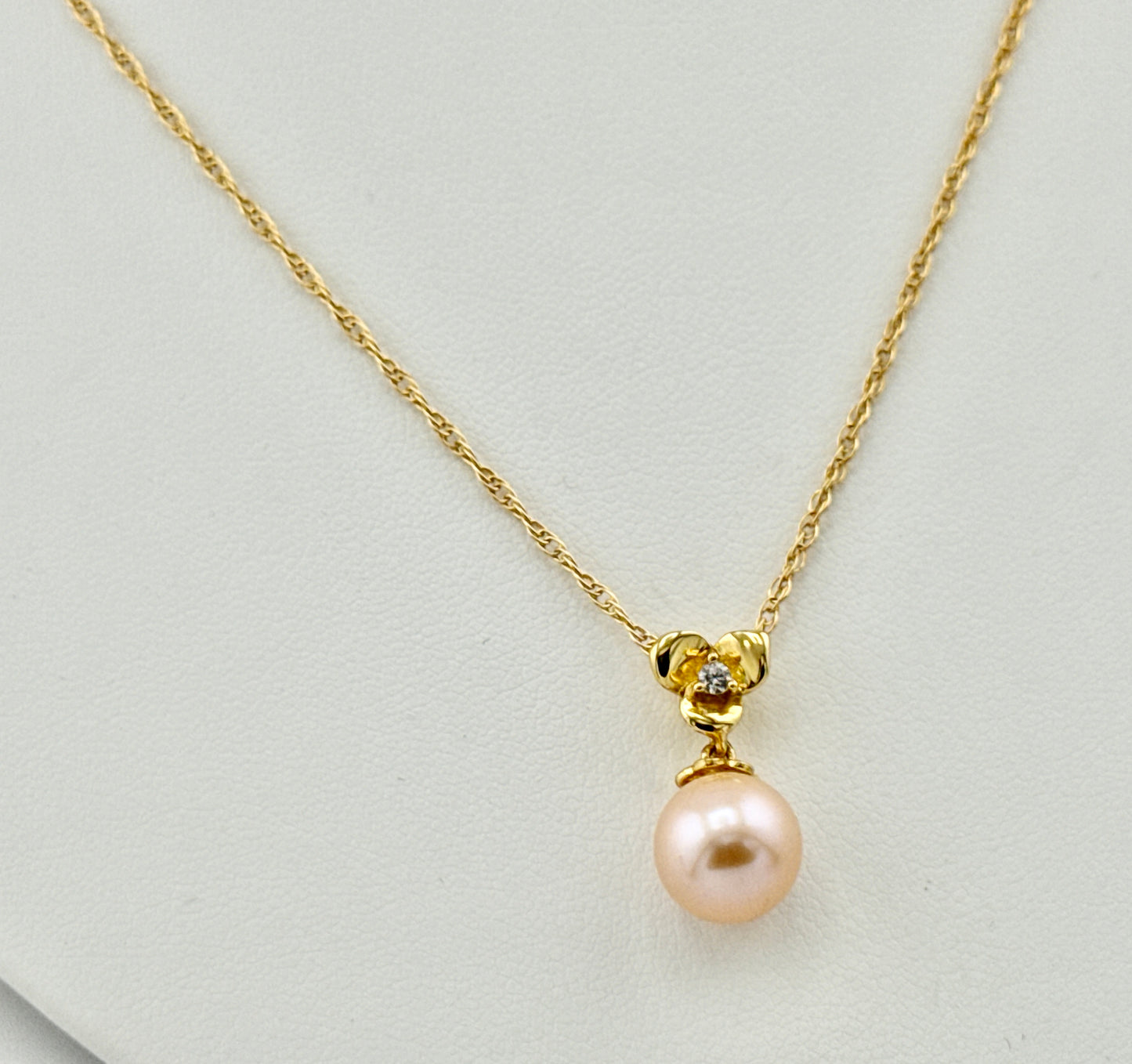 Flower and Peach Pearl Necklace