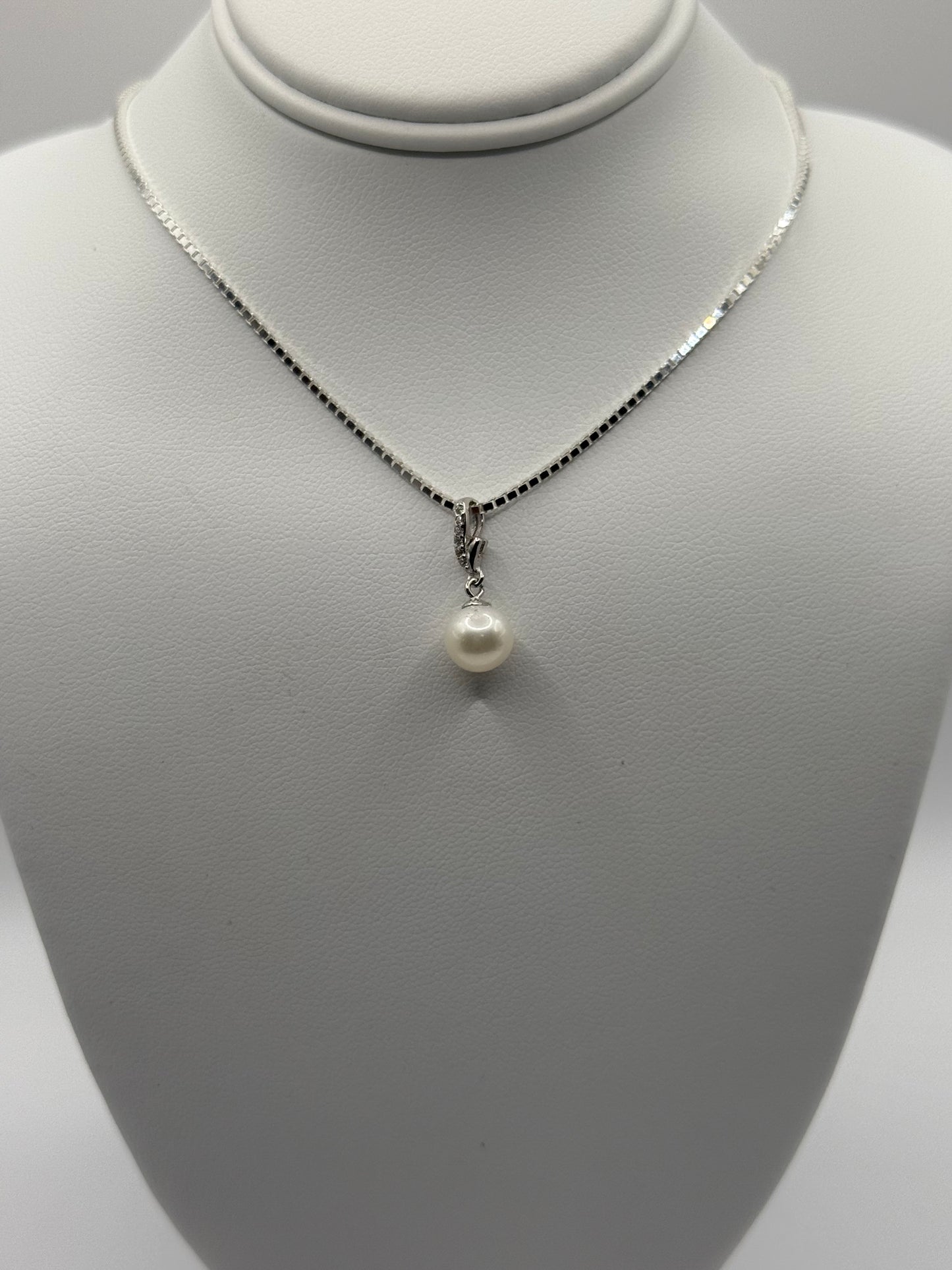 Sterling Silver Cubic Zirconia Pearl Necklace