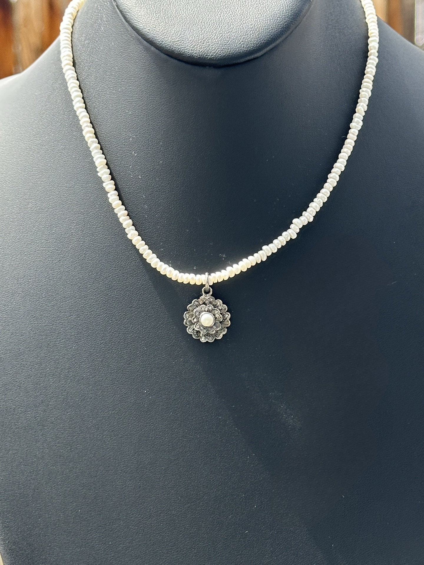 Gorgeous Pearl and Diamond Necklace