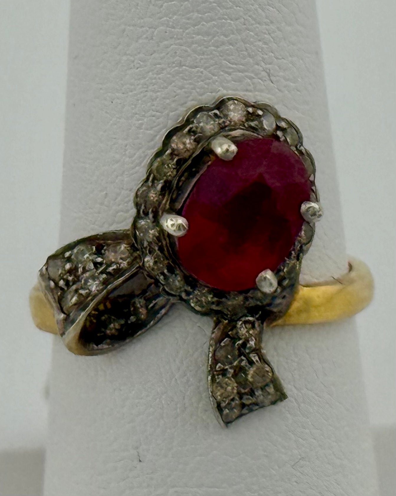 Ruby Diamond Ribbon Ring