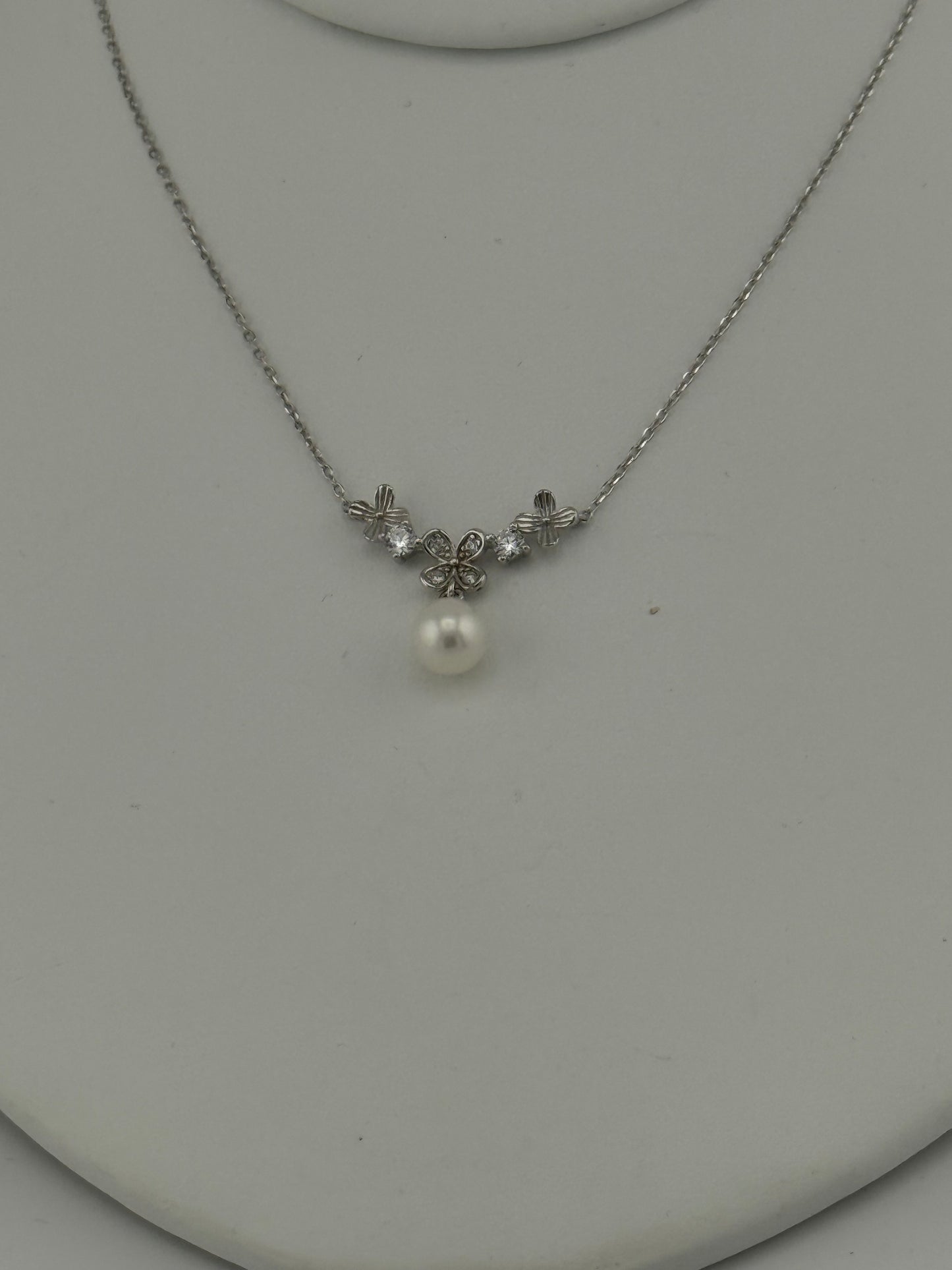 Multi Flower Silver Pearl Necklace