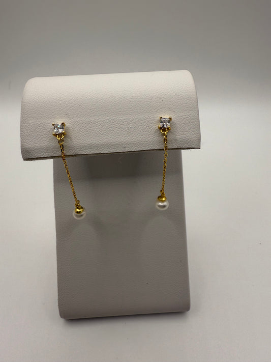 Small Pearl Cubic Zirconia Chain earrings