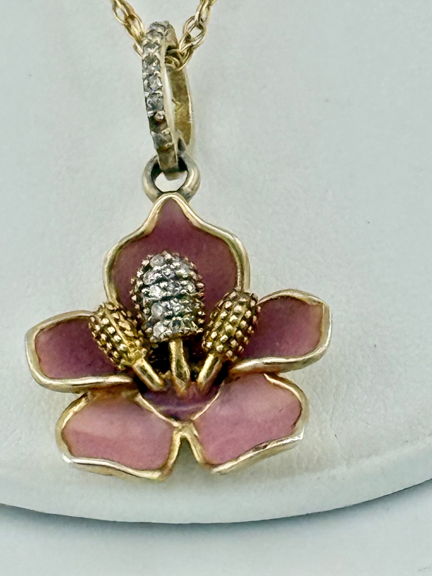 Enamel Diamond Flower Necklace