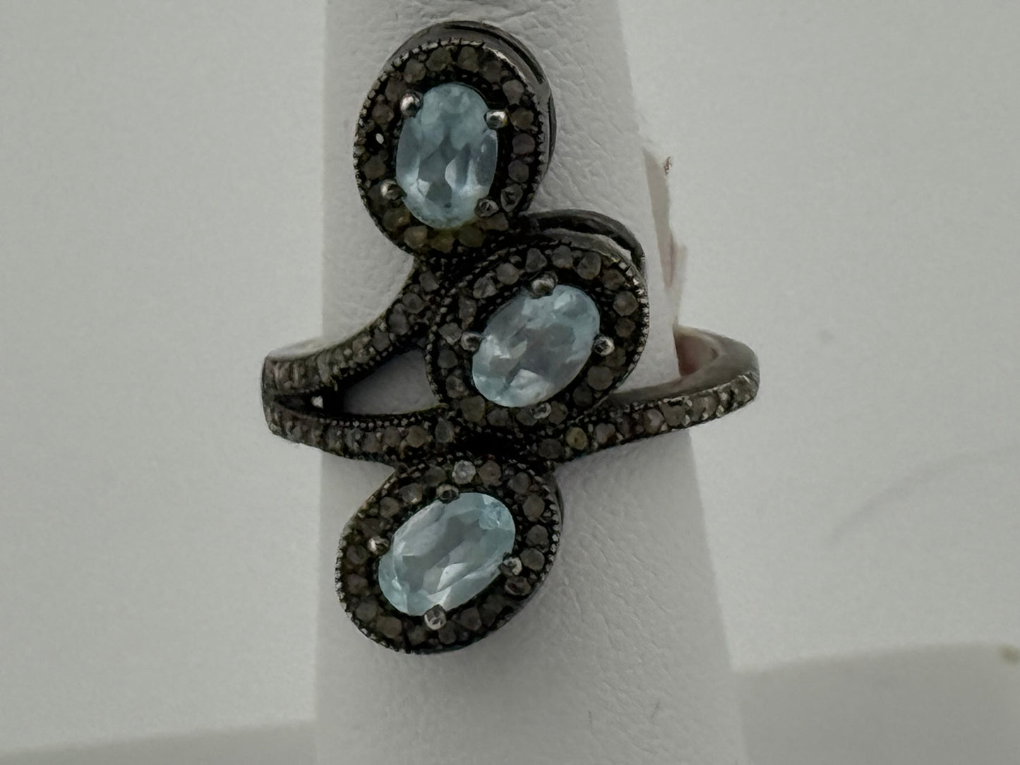 Genuine Aquamarine and Genuine Diamond Ring