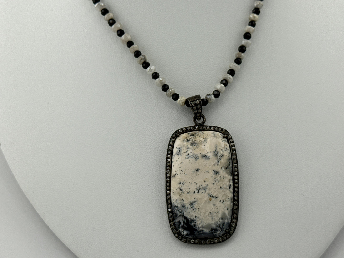 Agate Diamond White Sapphire Necklace