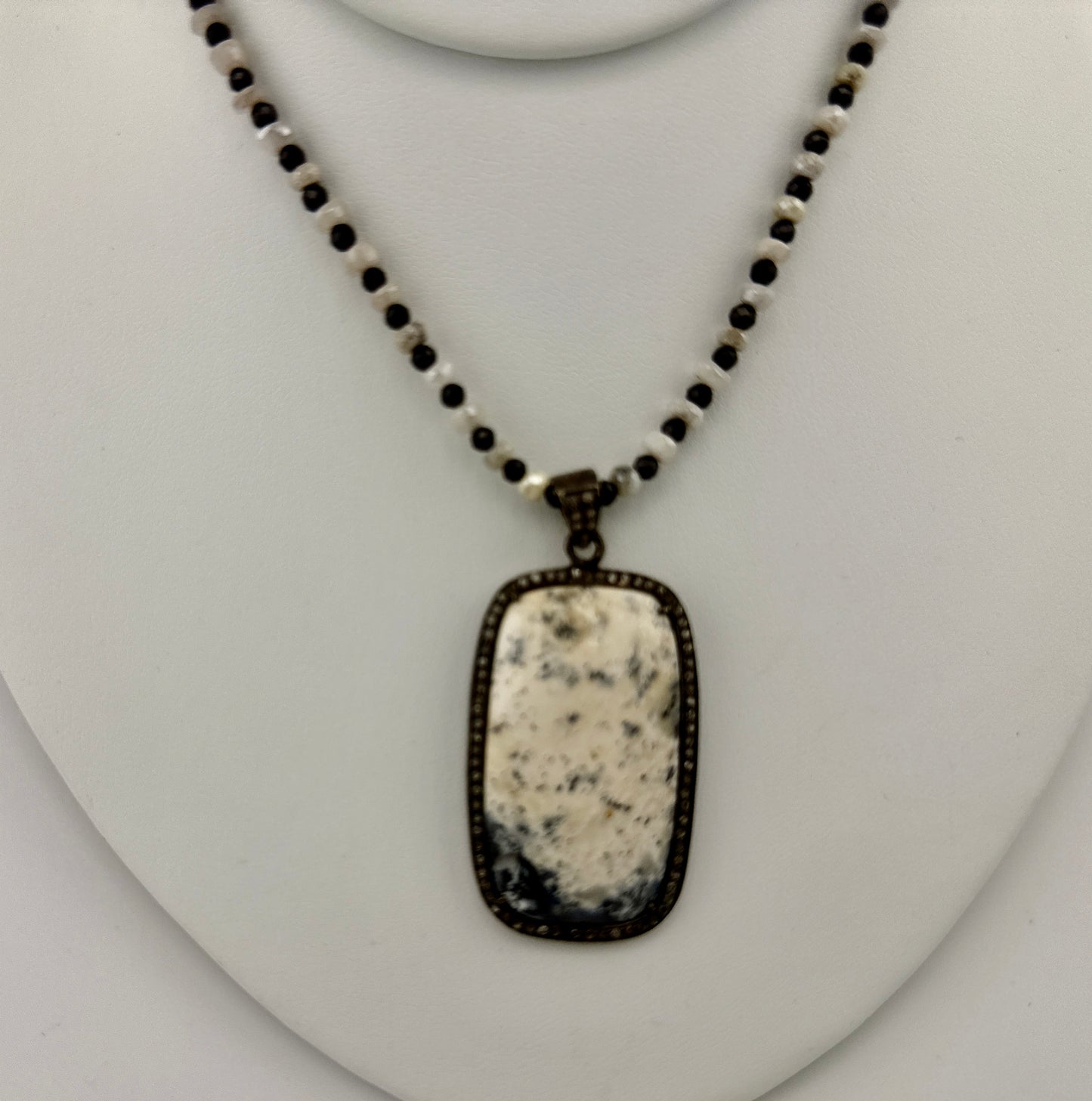 Agate Diamond White Sapphire Necklace