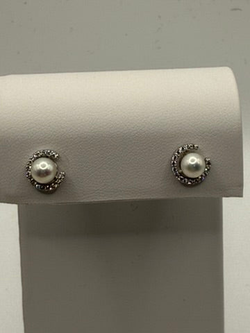 Pearl & CZ Earring