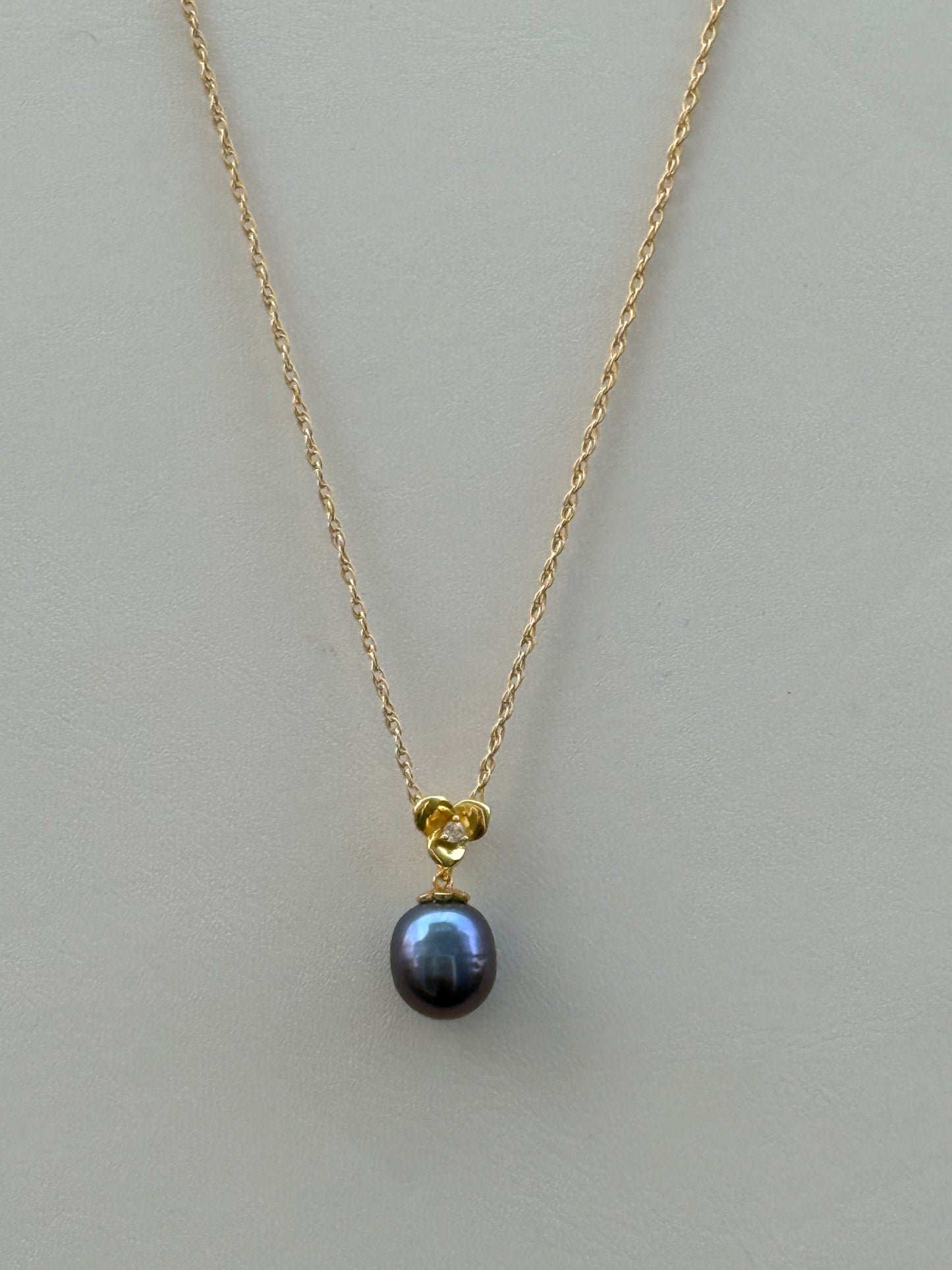 Cubic Zirconia and Peacock Pearl Necklace