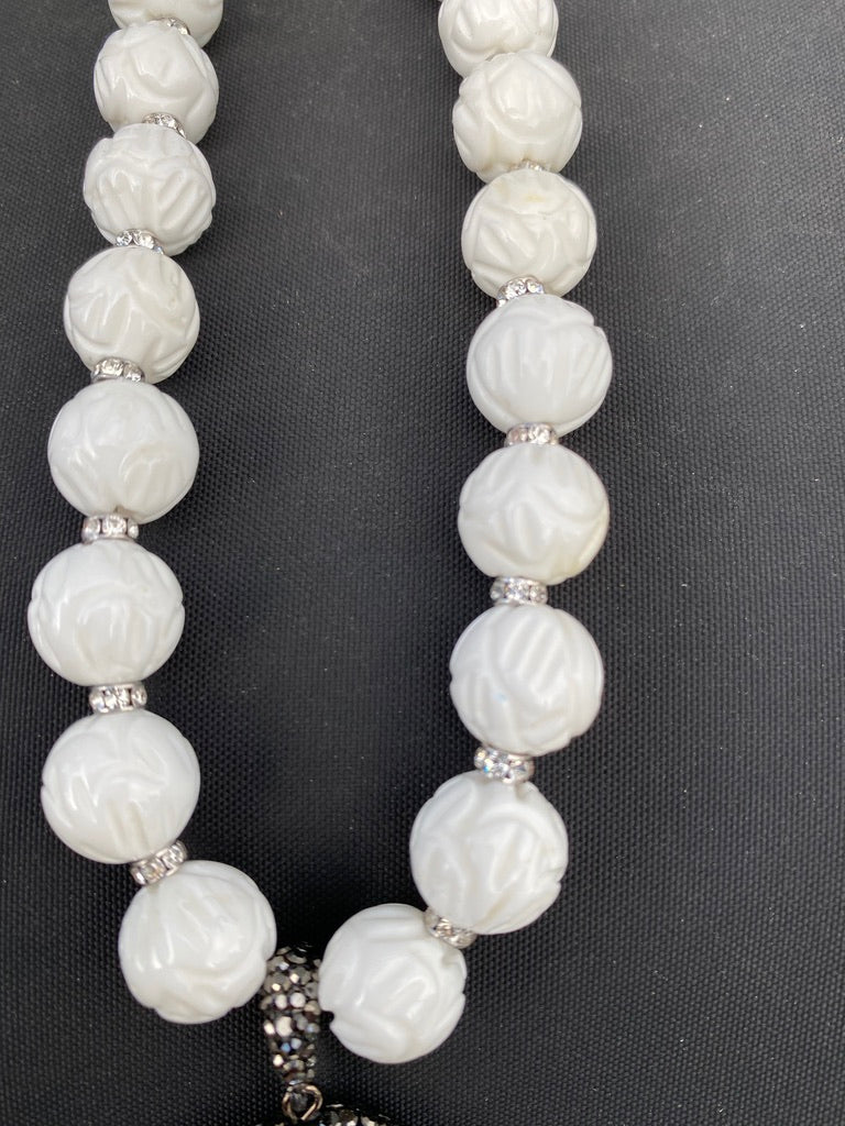 Buddha and Tridanca Shell Necklace